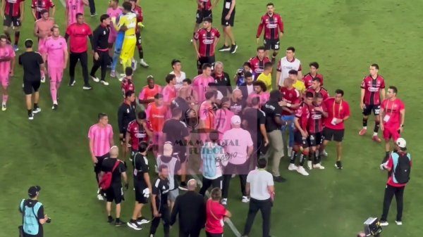 保镖-1！官方：梅西保镖无许可进入场内，联盟杯剩余赛事  禁止进场