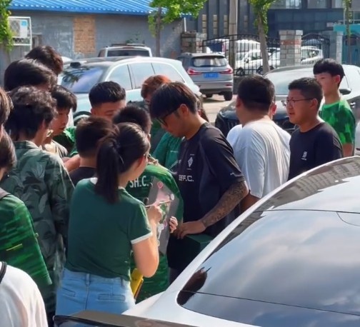 博主：国安表现重回正轨，今日练习  张稀哲、张玉宁等球员受热捧