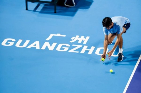 用热爱撑起网球运动活动      梦 | 他们是广网赛场上“稳稳”的力量