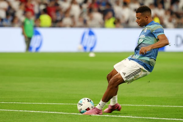 姆巴佩生涯第4次在欧冠独中三元追平本泽马,仅次于梅罗、莱万 姆巴佩生涯第4次在欧冠独中三元追平本泽马,仅次于梅罗、莱万