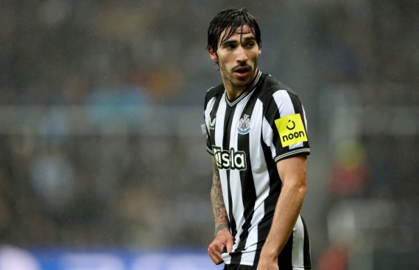 埃迪豪：托纳利续约由体育总监处理，我和球员还没有深入的谈话