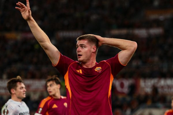 开场被换下！罗体：前场球员弗格森有严重脚踝受伤  史，罗马不愿冒险