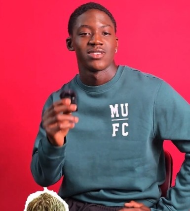 梅努乐趣  问答：曼联传奇7号选谁？C罗 | 最喜欢什么色运动活动    服  ？黑色