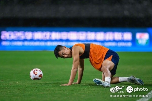 踩场掠影 以昂扬的斗志迎接明日的赛事  ！