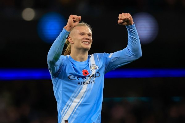 迪尼:许多球员效仿哈兰德喝牛奶 枪手和红军也跟风使用北欧前场球员 迪尼:许多球员效仿哈兰德喝牛奶 枪手和红军也跟风使用北欧前场球员