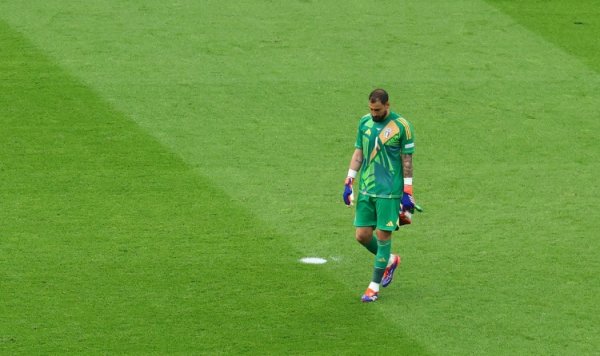 多纳鲁马：需要忘记失败  专注后续赛事  ，相信我们会做得很好