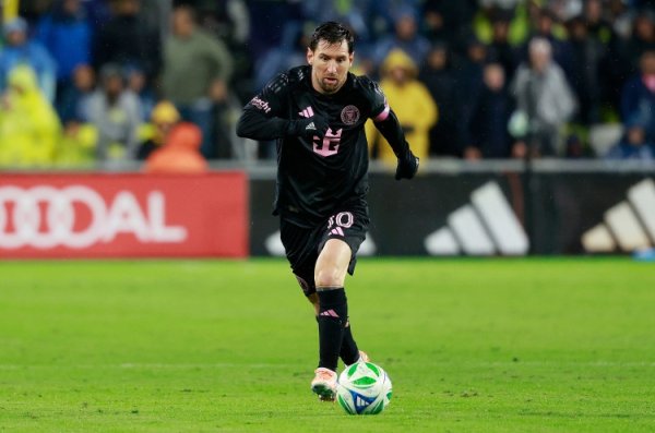 租借梅西?加拉塔萨雷主席:不希望破坏俱乐部的财务均衡 租借梅西?加拉塔萨雷主席:不希望破坏俱乐部的财务均衡