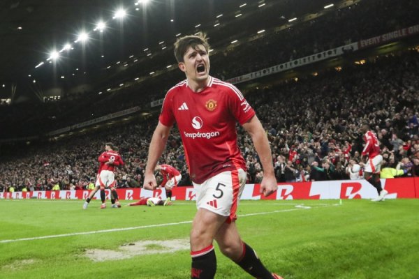 巴特:曼联让马奎尔失望了,他身边从来没有能与他搭档的人 巴特:曼联让马奎尔失望了,他身边从来没有能与他搭档的人