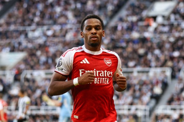 强硬!本赛季英超铲球30+球员中,廷伯成功率达89.5%最高 强硬!本赛季英超铲球30+球员中,廷伯成功率达89.5%最高