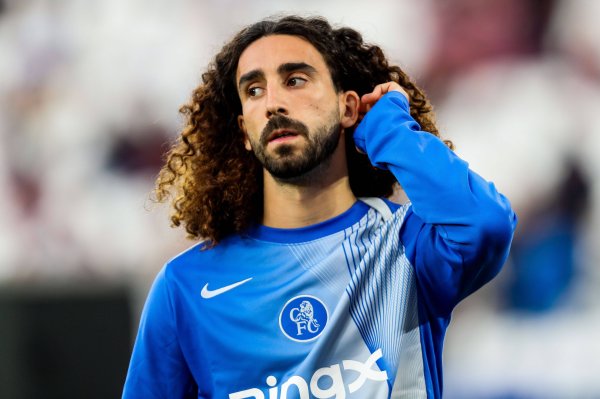 涨1000万!库库雷利亚身价更新后达到4500万欧,全球左后场球员排第6 涨1000万!库库雷利亚身价更新后达到4500万欧,全球左后场球员排第6