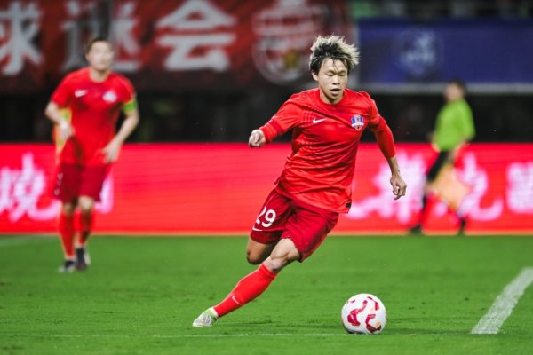 博主:海港与茹子楠转会谈判进入最后阶段,交易有望在12月完成 博主:海港与茹子楠转会谈判进入最后阶段,交易有望在12月完成